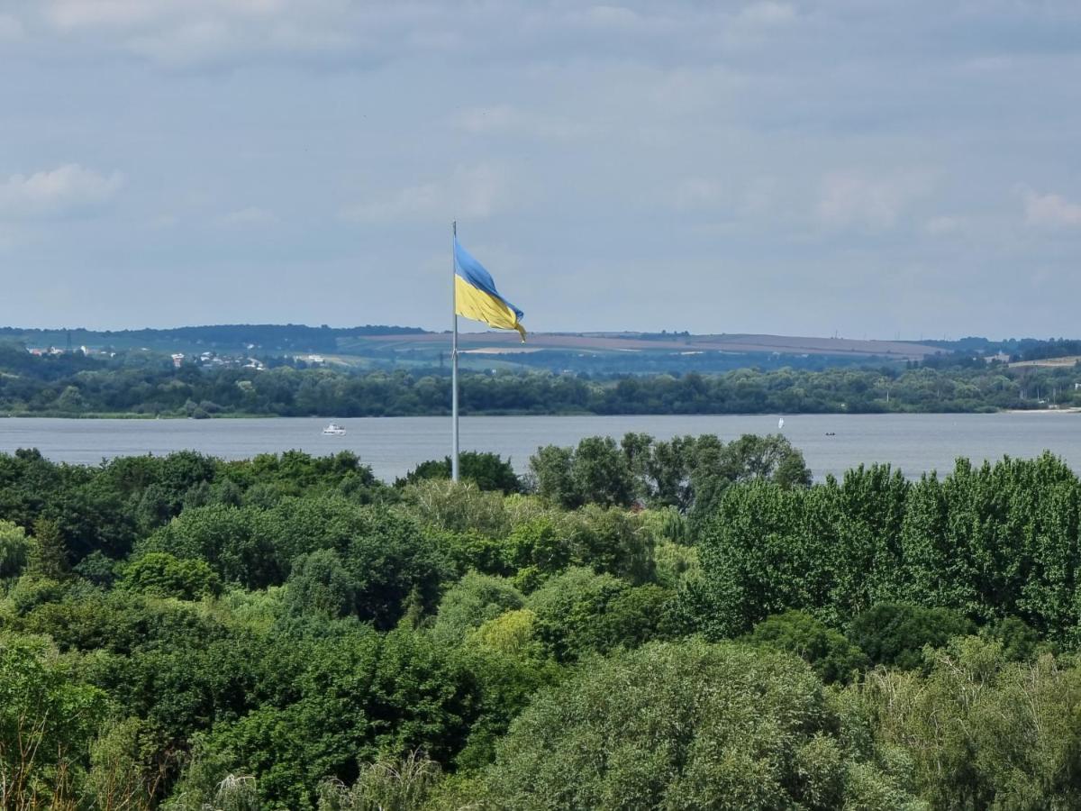 Світло Цілодобово Просторі Апартаменти Біля Гідропарку Топільче Ternopil Extérieur photo